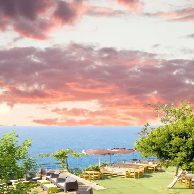 Plaj gökyüzü bulutlar Cafe