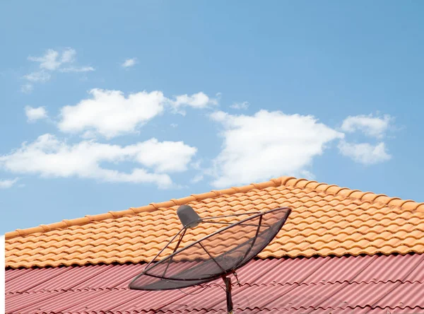 Antenn Taket Huset Himlen Molnen — Stockfoto