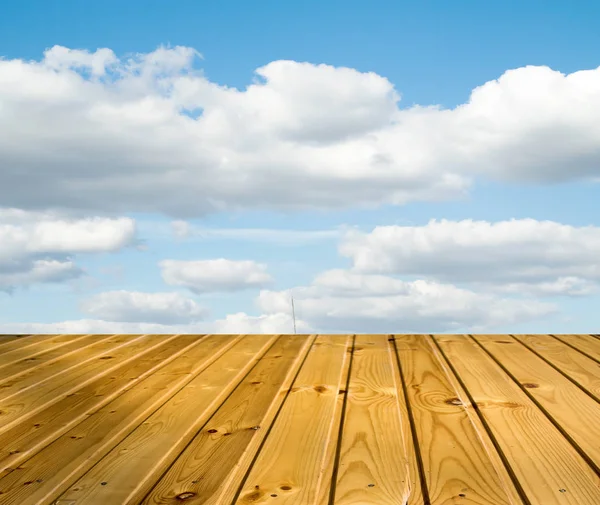 Blå Himlen Moln Med Trä Gångväg — Stockfoto