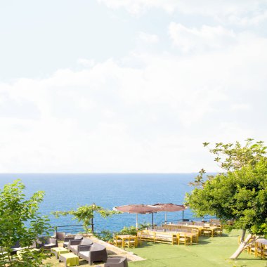 Plaj gökyüzü bulutlar Cafe