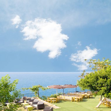 Plaj gökyüzü bulutlar Cafe