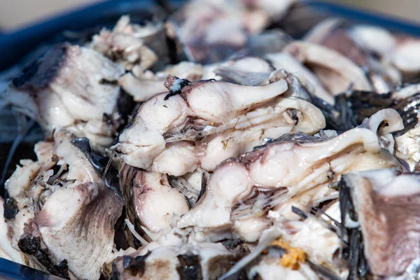 Frisch Gekochter Flussfisch Dampf Aus Fischstücken Essen Auf Der Straße — Stockfoto
