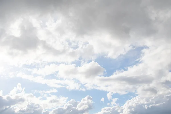 Nubes Blancas Cielo Azul Día Fondos Pantalla —  Fotos de Stock
