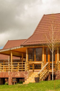 Yeni günlük ev yazlık, doğa bahar.