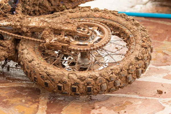 Motorcycle Wheel Mud Clay Closeup Street — Stock Photo, Image