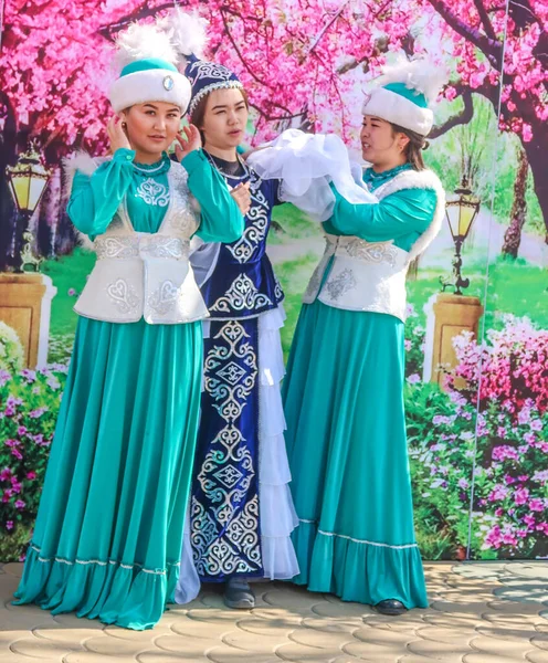Петропавловськ Казахстан Травня 2019 Пісні Танці Національних Костюмах Народів Казахстану — стокове фото