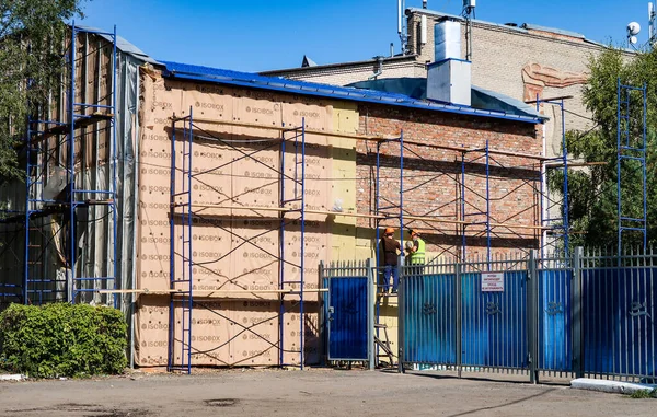 Petropavlovsk Kazakstan September 2019 Reparation Vetter Mot Tegelhus Byggnadsställningar Tegelhus — Stockfoto
