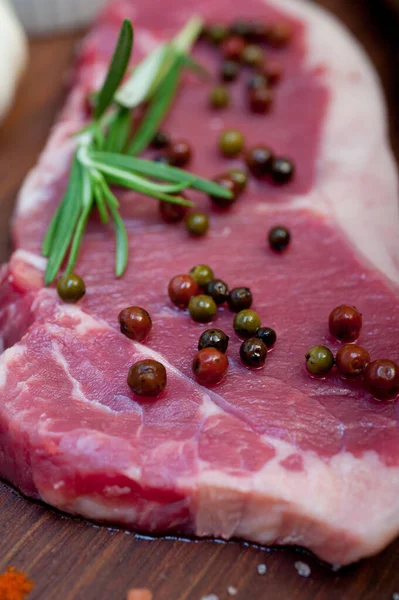 Syrový Nevařený Hovězí Steak Výběr Řeznictví — Stock fotografie