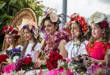 Funchal; Madeira; Portekiz - 22 Nisan; 2018: Funchal şehir Madeira Adası Madeira çiçek Festivali yıllık geçit. Portekiz.