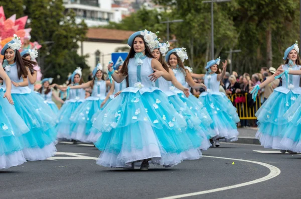 Funchal Madeira Portugal Abril 2018 Grupo Mujeres Vestidas Azul Bailan — Foto de Stock