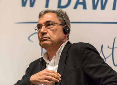 Krakov, Polonya - 21 Mayıs 2018: Toplantı ile Türk yazar, Nobel Ödülü sahibi Orhan Pamuk edebi yayıncılar 65 yıldönümü vesilesiyle Krakow. Polonya