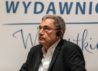 Krakov, Polonya - 21 Mayıs 2018: Toplantı ile Türk yazar, Nobel Ödülü sahibi Orhan Pamuk edebi yayıncılar 65 yıldönümü vesilesiyle Krakow. Polonya