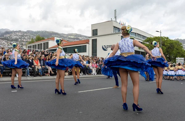 Funchal Madeira Portugal April 2018 Group People Colorful Costumes Dancing — Stock Photo, Image