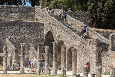 Pompeii, İtalya - 15 Haziran 2017: Antik Pompeii, İtalya. Roma şehri Vezüv yanardağı tarafından yok edildi..