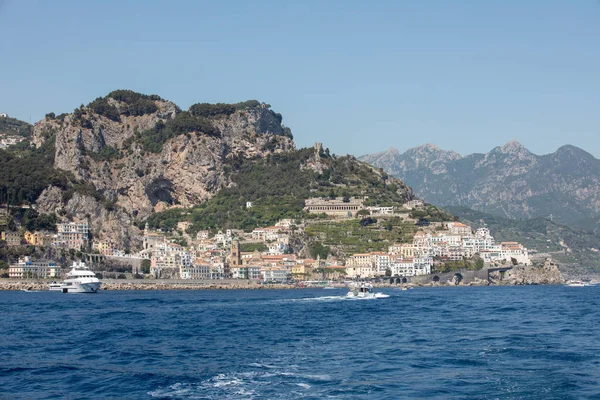 Amalfi Italy June 2017 Amalfi Seen Sea Amalfi Coast Region — Stock Photo, Image