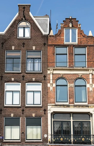 Typical Gabled Houses Damrak Street Amsterdam Holland Netherlands — Stock Photo, Image