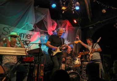 Cracow, Polonya - 25 Haziran 2018: Laboratorium canlı yaz Caz Festivali'nde Krakow'da gerçekleştirir, 500'den fazla caz müzisyenleri gerçekleştirir ve 150'den fazla konser ev sahipliği yapacak festival 23 sürümüdür