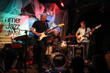 Cracow, Polonya - 25 Haziran 2018: Laboratorium canlı yaz Caz Festivali'nde Krakow'da gerçekleştirir, 500'den fazla caz müzisyenleri gerçekleştirir ve 150'den fazla konser ev sahipliği yapacak festival 23 sürümüdür