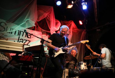 Cracow, Polonya - 25 Haziran 2018: Laboratorium canlı yaz Caz Festivali'nde Krakow'da gerçekleştirir, 500'den fazla caz müzisyenleri gerçekleştirir ve 150'den fazla konser ev sahipliği yapacak festival 23 sürümüdür