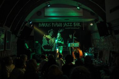 Cracow, Polonya - 26 Haziran 2018: Ida Zalewska Trio canlı yaz Caz Festivali'nde Krakow'da gerçekleştirir, 500'den fazla caz müzisyenleri gerçekleştirir ve 150'den fazla konser ev sahipliği yapacak festival 23 sürümüdür