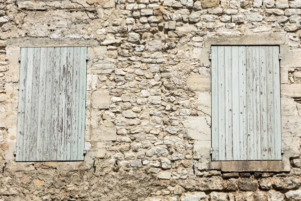 Oude Stenen Huis Met Houten Shutters Provence Frankrijk — Stockfoto