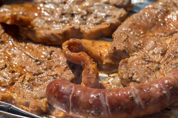 Embutidos Carne Parrilla Malsanos Pero Sabrosos —  Fotos de Stock
