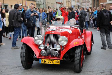  Krakov, Polonya - 1 Temmuz 2018: New Orleans festivale Barbican gelen yaz Caz Festivali'nde Krakow'da Main Square. Polonya
