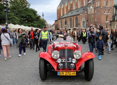  Krakov, Polonya - 1 Temmuz 2018: New Orleans festivale Barbican gelen yaz Caz Festivali'nde Krakow'da Main Square. Polonya