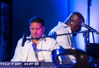 Krakov, Polonya - 8 Temmuz 2018: 6 konferans salonu en fazla Uj yaz Caz Festivali'nde Krakow'da sahnede canlı alın. Polonya