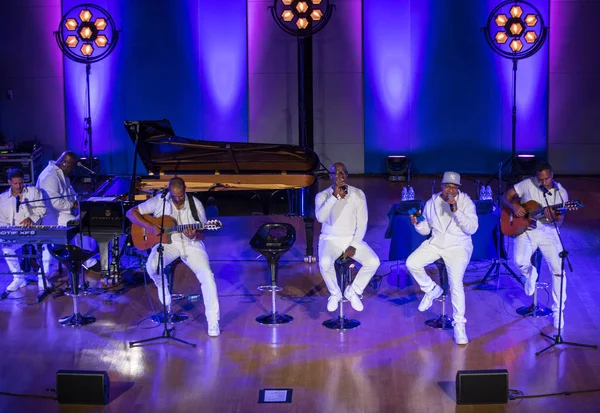 Krakov, Polonya - 8 Temmuz 2018: 6 konferans salonu en fazla Uj yaz Caz Festivali'nde Krakow'da sahnede canlı alın. Polonya