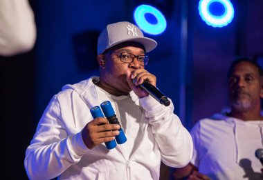 Krakov, Polonya - 8 Temmuz 2018: 6 konferans salonu en fazla Uj yaz Caz Festivali'nde Krakow'da sahnede canlı alın. Polonya