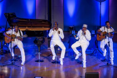 Krakov, Polonya - 8 Temmuz 2018: 6 konferans salonu en fazla Uj yaz Caz Festivali'nde Krakow'da sahnede canlı alın. Polonya