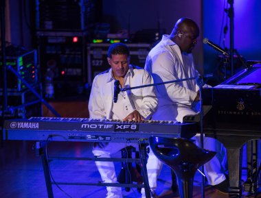 Krakov, Polonya - 8 Temmuz 2018: 6 konferans salonu en fazla Uj yaz Caz Festivali'nde Krakow'da sahnede canlı alın. Polonya