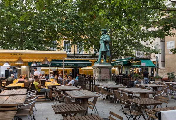 Arles France Juin 2017 Des Gens Assis Dans Café Place — Photo