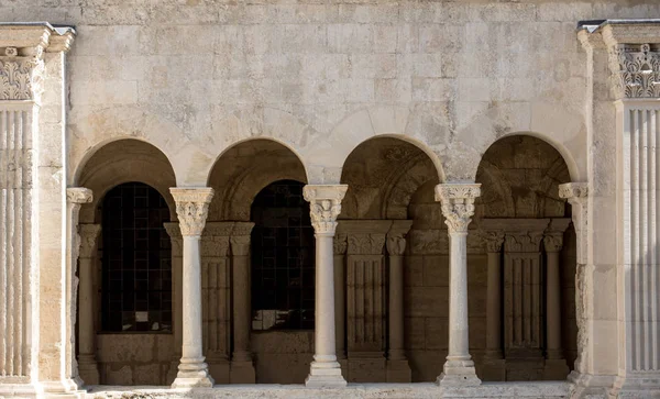 Románského Ambitu Kostela Saint Trophime Katedrála Arles Provence Francie — Stock fotografie