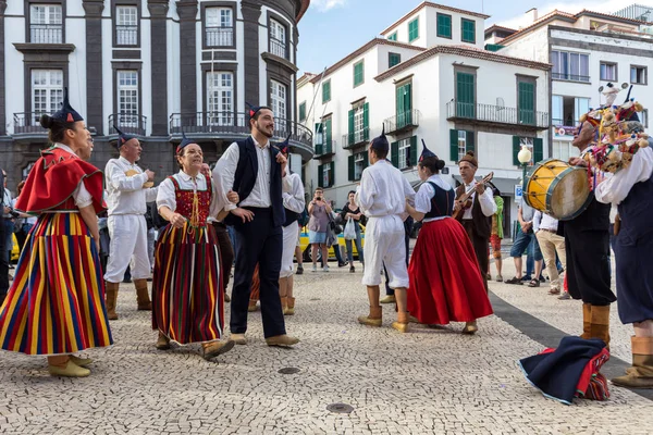 Funchal Portugalia Kwietnia 2018 Folk Muzyków Tancerzy Avenida Arriaga Funchal — Zdjęcie stockowe