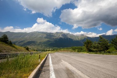 Gran Sasso dağ İtalya Abruzzo bölgesinde görünümünü