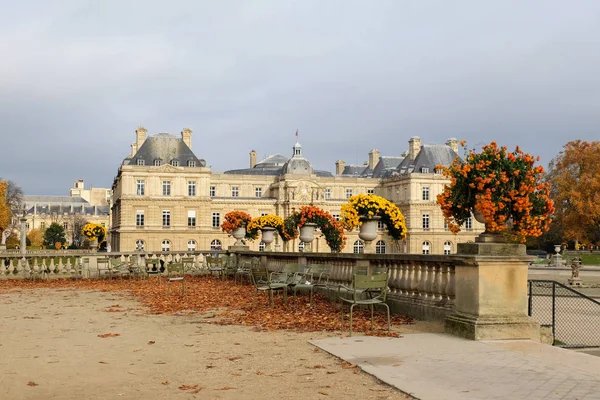 Париж Франція 2017 Листопада Люксембурзького Саду Парижі Люксембурзький Палац Знаходиться — стокове фото