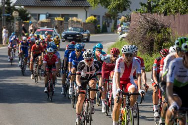 Krakow, Polonya - 4 Ağustos 2018: 75 Tur de Pologne UCI Dünya Turu, 134 km Krakow - Krakow rota ilk aşamasında. Doğu Avrupa'nın en büyük Bisiklete binme olay. 