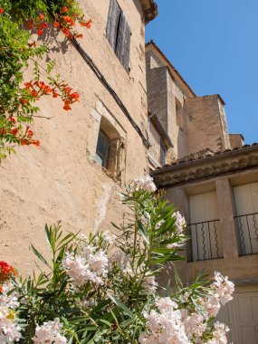 Gordes köyündeki tipik taş evler, Vaucluse, Provence, Fransa