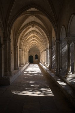 Arles, Fransa - 27 Haziran 2017: Romanesk kilise, Saint Trophime Katedrali Arles Cloisters. Provence, Fransa