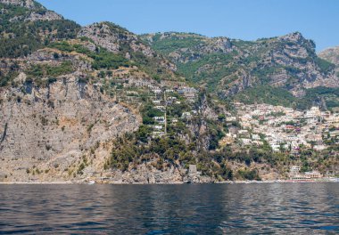 Amalfi Coast bölgesinde Campania, İtalya denizde Marnixkade Positano 