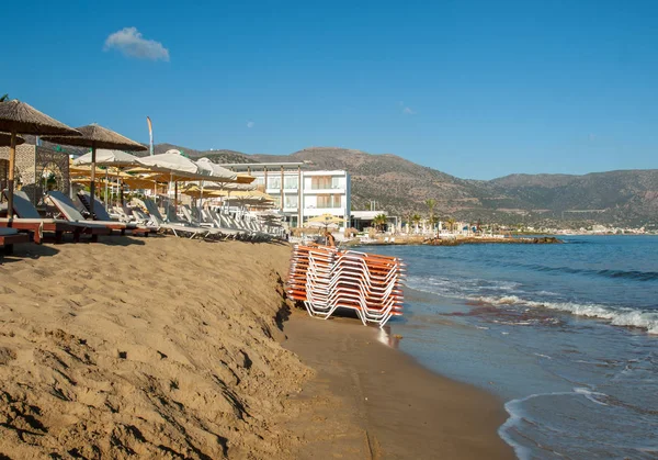 Малия Крит Греция Июля 2018 Года Лежаки Пляже Малии Крите — стоковое фото