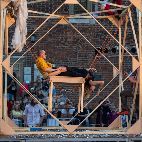 Cracow Poland July 2018 Performance Foam Days Performed Enigineering Theatre — Stock Photo, Image