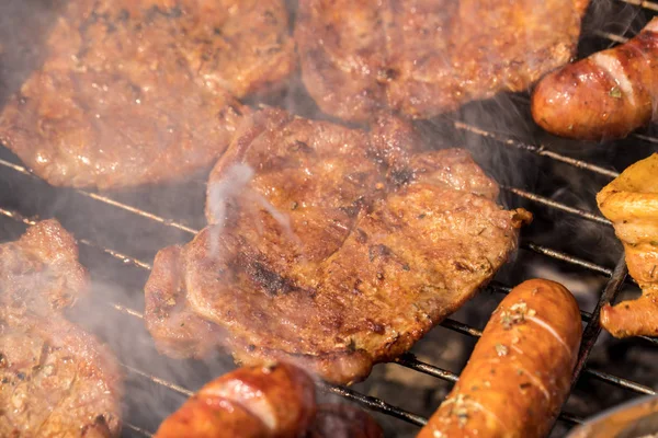 Salsicce Alla Griglia Malsane Gustose Carne — Foto Stock