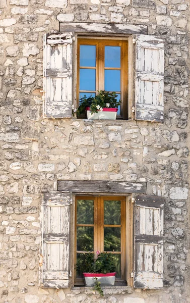 Vecchia Casa Pietra Con Persiane Legno Provenza Francia — Foto Stock