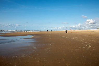 Plaj ve Kuzey Denizi, Katwijk aan Zee, Güney Hollanda, Hollanda görüntülemek.