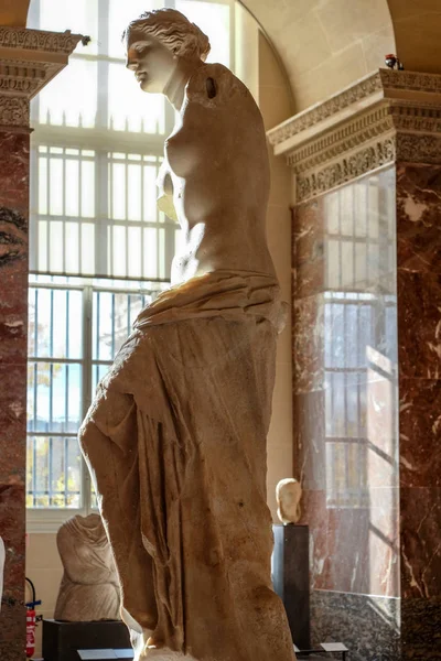 2017年11月 雕塑金星 米洛在卢浮宫博物馆 — 图库照片