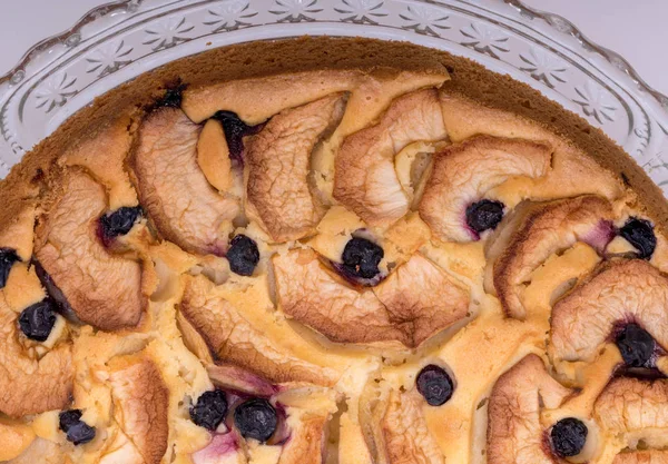 Frisch Gebackener Süßer Kuchen Mit Früchten — Stockfoto