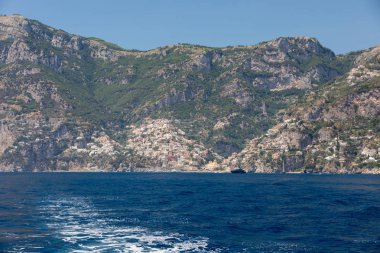 Amalfi Coast bölgesinde Campania, İtalya denizde Marnixkade Positano 